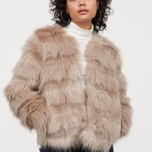 H&M short faux fur heckler coat